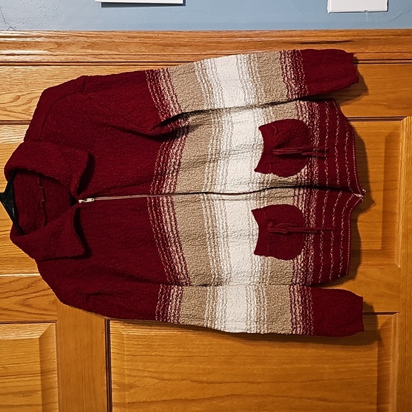 Sweaters - Pretty Sweater